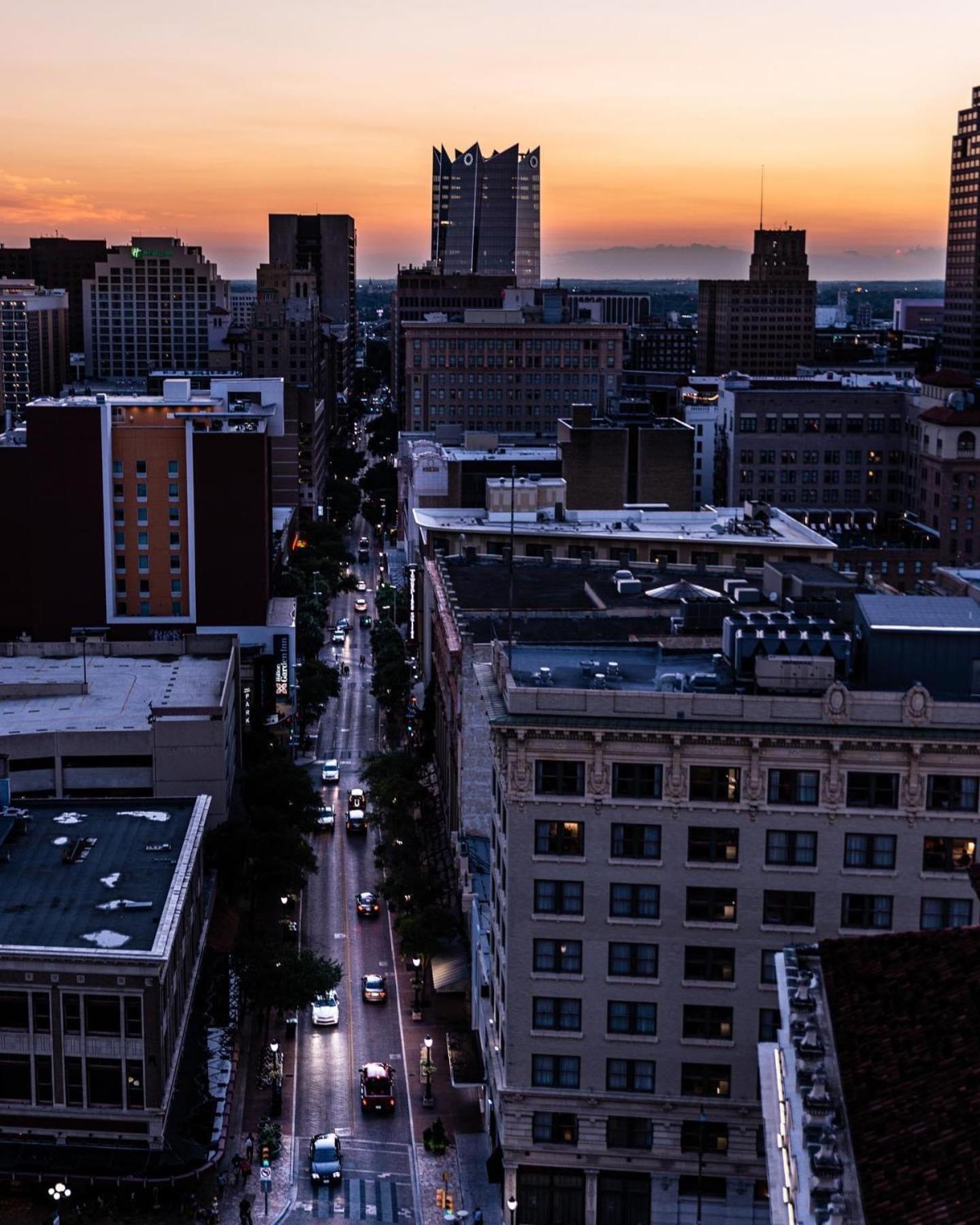 The Emily Morgan Hotel - A Doubletree By Hilton San Antonio Exterior foto